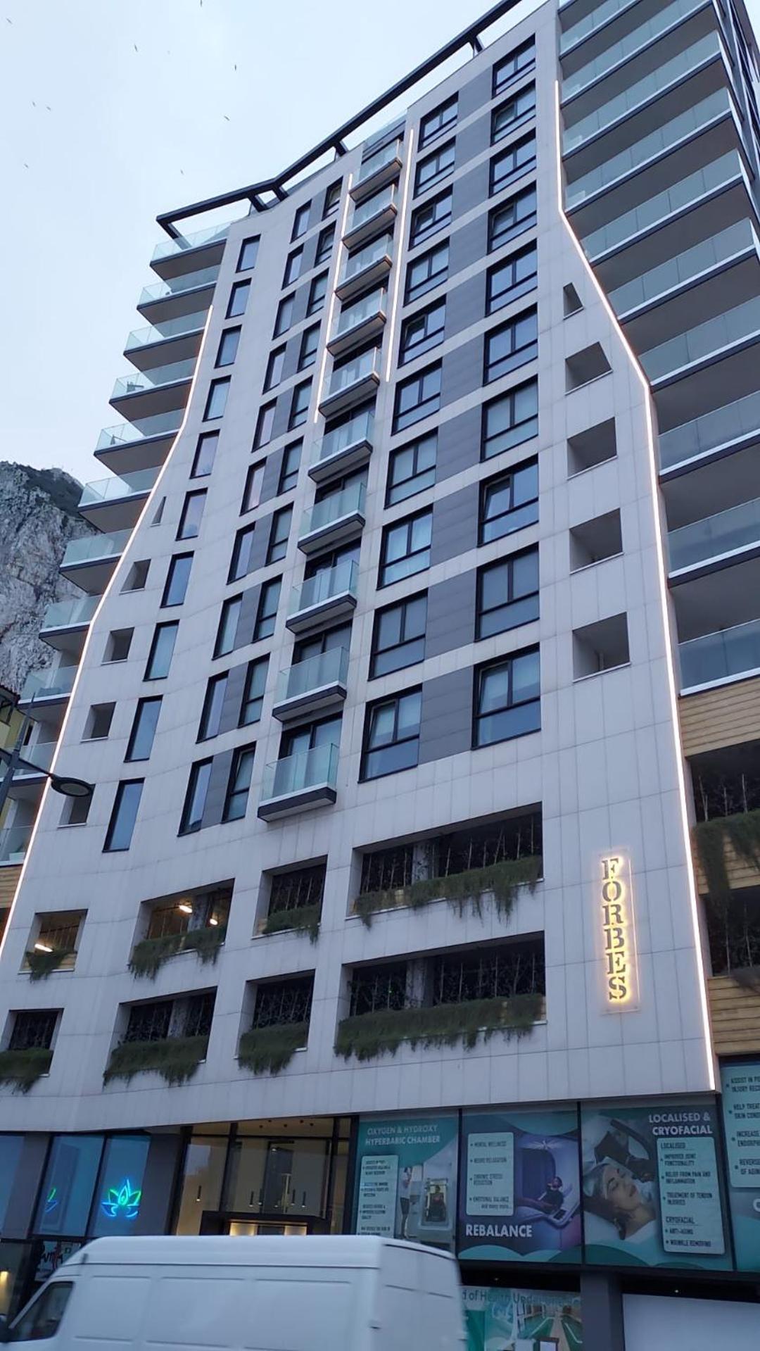 Cp Top Floor Luxury Studio With Spa And Pool Γιβραλτάρ Εξωτερικό φωτογραφία